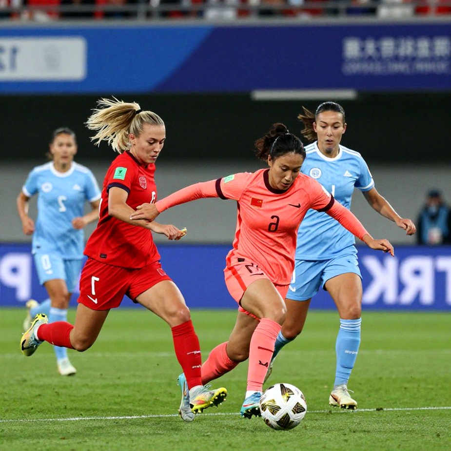 Công An Hà Nội thắng 1-0 trên đất Singapore: Một bàn ở phút bù giờ và một quả cầu môn bỏ trống