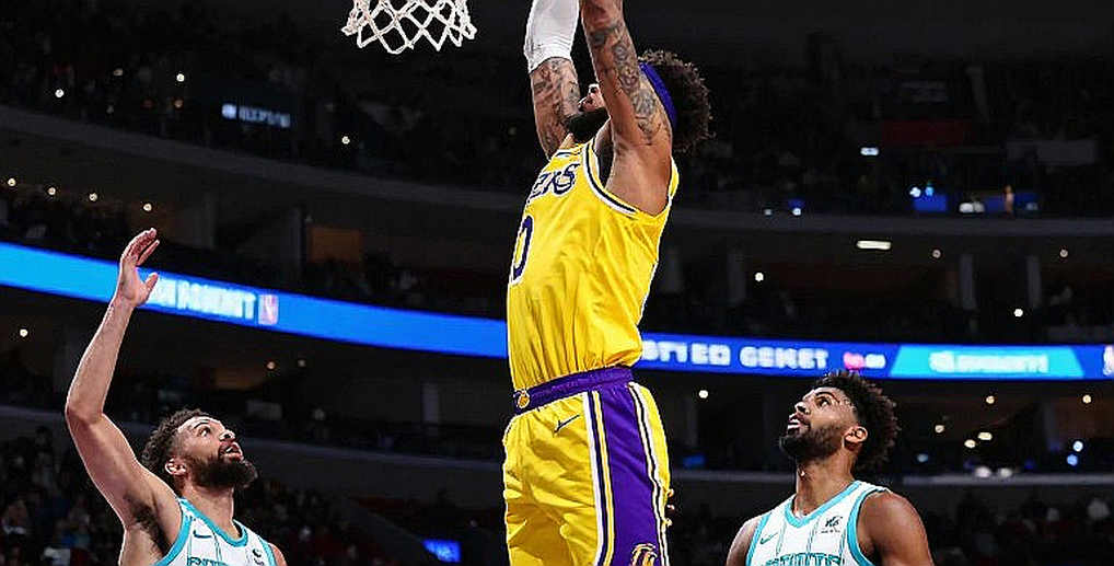 Shavon Shields và bài toán chiến thuật của Saras: Fenerbahçe đang xây dựng 'cỗ máy' vô địch EuroLeague? Shavon Shields và bài toán chiến thuật của Saras: Fenerbahçe đang xây dựng 'cỗ máy' vô địch EuroLeague?