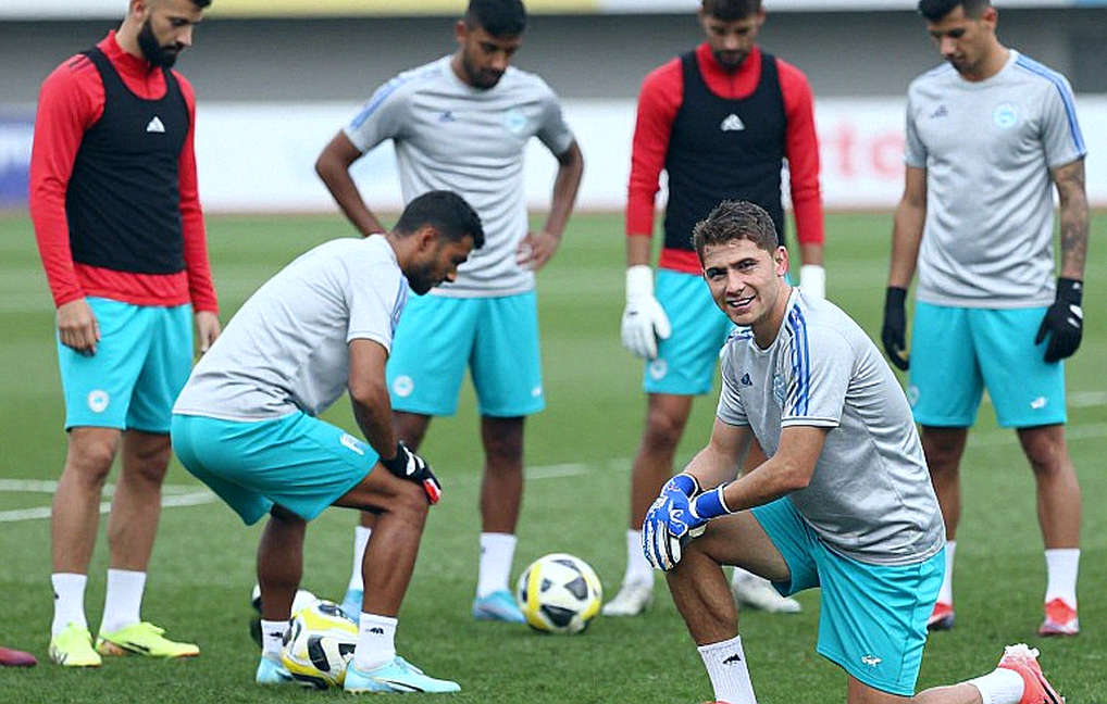 Xuan Son's Injury Before Thailand: Williams Minh Hoang and the Toughest Test for Vietnam's Attack Xuan Son's Injury Before Thailand: Williams Minh Hoang and the Toughest Test for Vietnam's Attack