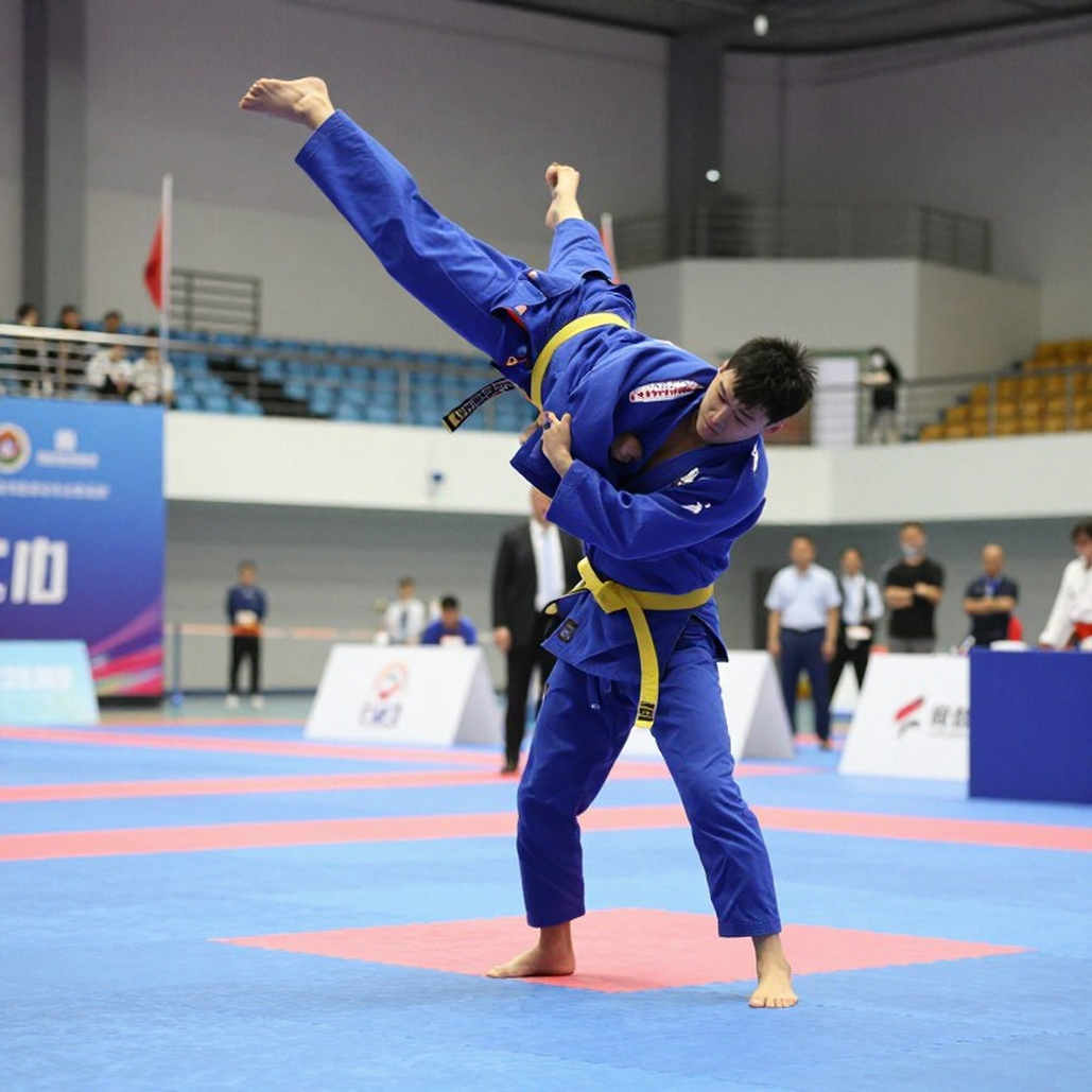 Bảng theo dõi chấn thương của taekwondo Việt Nam thiếu đúng một cột — và cổ chân Lê Hoàng Yến trả giá Bảng theo dõi chấn thương của taekwondo Việt Nam thiếu đúng một cột — và cổ chân Lê Hoàng Yến trả giá