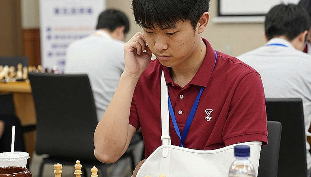 5.e5! ở Samarkand: Daniel King, Baadur Jobava và cái giá của một mũi dao được phổ biến 5.e5! ở Samarkand: Daniel King, Baadur Jobava và cái giá của một mũi dao được phổ biến