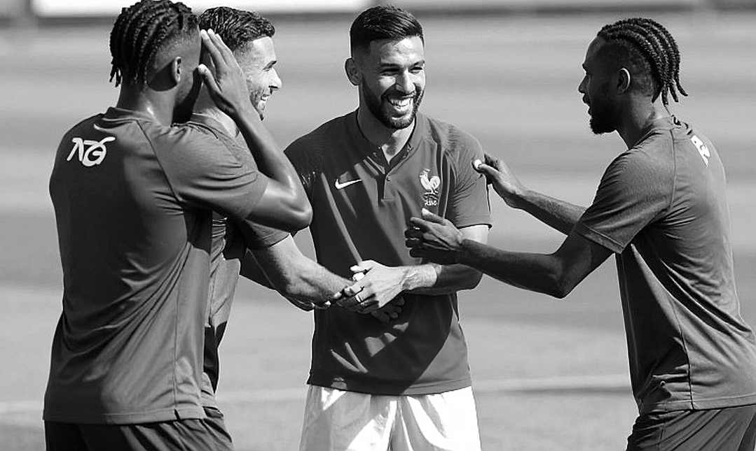 Hai cú đá, một chiếc thẻ vàng: Bài toán bạo lực của V-League Hai cú đá, một chiếc thẻ vàng: Bài toán bạo lực của V-League
