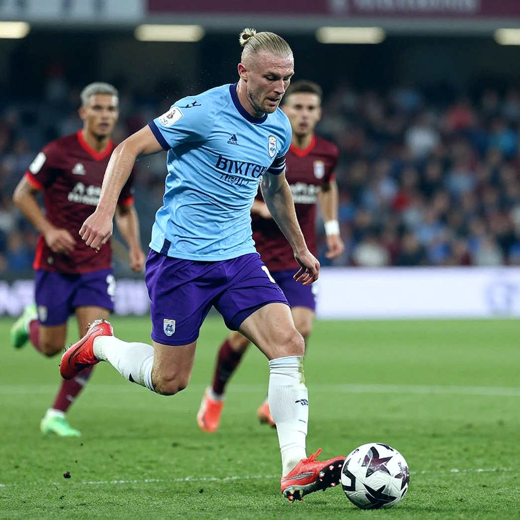 Etihad cân nhắc kiện Premier League: dòng tiền tài trợ Manchester City và câu hỏi định giá bên liên quan