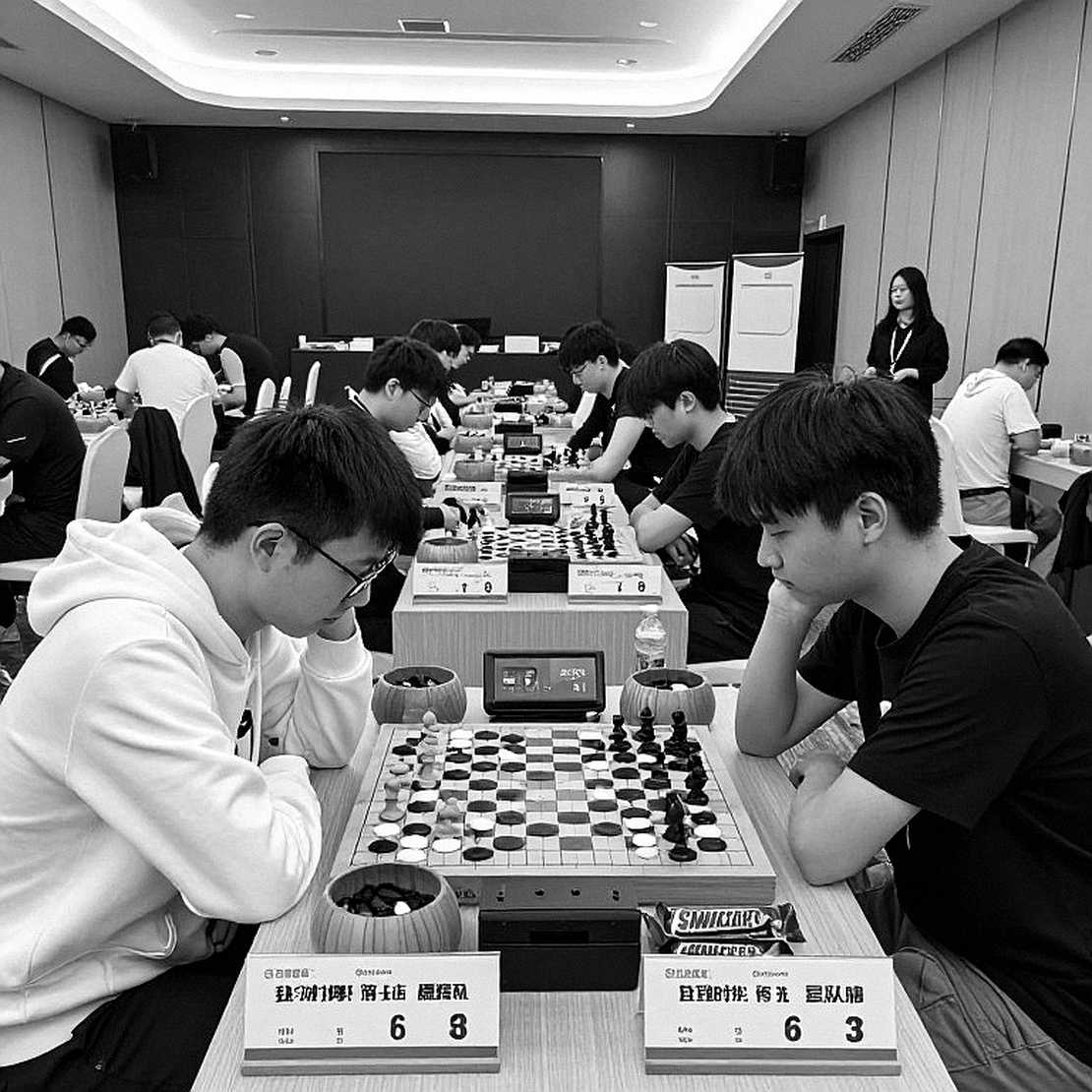 Chín tỉ số 4-0 tại Samarkand: bảng điểm nói về bốc thăm, không nói về cờ Chín tỉ số 4-0 tại Samarkand: bảng điểm nói về bốc thăm, không nói về cờ
