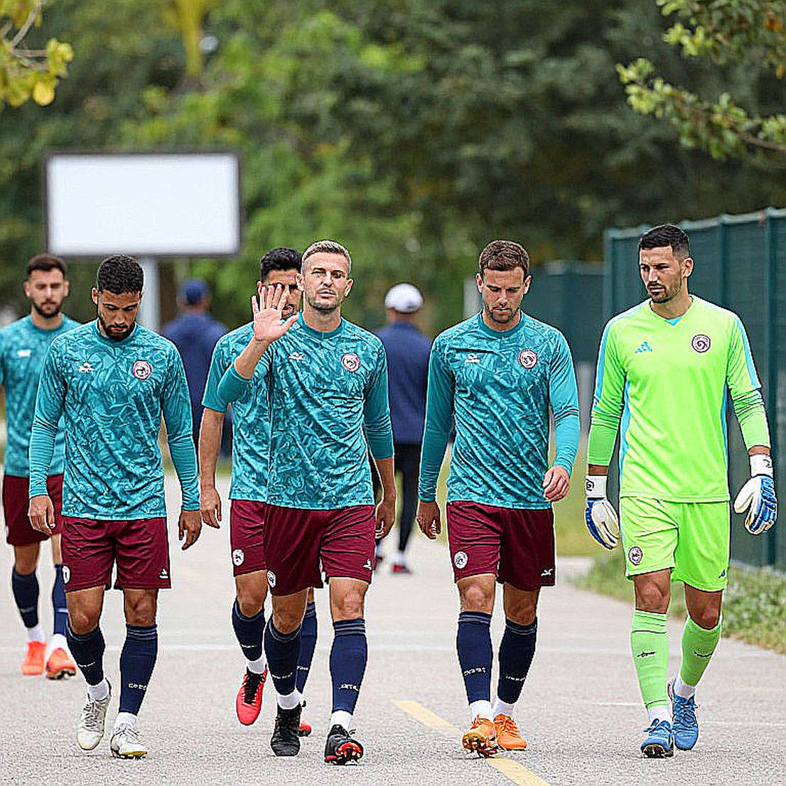 Việt Nam U23 đổi mũi nhọn trước Uzbekistan U23: một điểm là đủ, nhưng canh bạc nằm ở tuyến trên Việt Nam U23 đổi mũi nhọn trước Uzbekistan U23: một điểm là đủ, nhưng canh bạc nằm ở tuyến trên