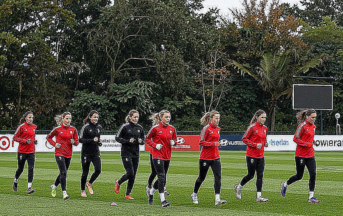 Bàn thắng đẹp nhất tháng 8 của Mateo Chávez: Hậu vệ biên AZ Alkmaar và những tín hiệu sớm từ Eredivisie Bàn thắng đẹp nhất tháng 8 của Mateo Chávez: Hậu vệ biên AZ Alkmaar và những tín hiệu sớm từ Eredivisie