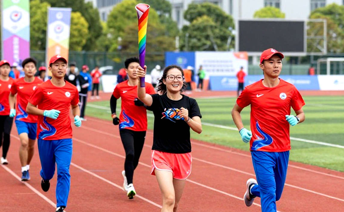 Cú phất cờ phút 36 ở Al-Inma: Khi một góc máy thiếu đường kẻ xóa đi bàn thắng của Oman Cú phất cờ phút 36 ở Al-Inma: Khi một góc máy thiếu đường kẻ xóa đi bàn thắng của Oman