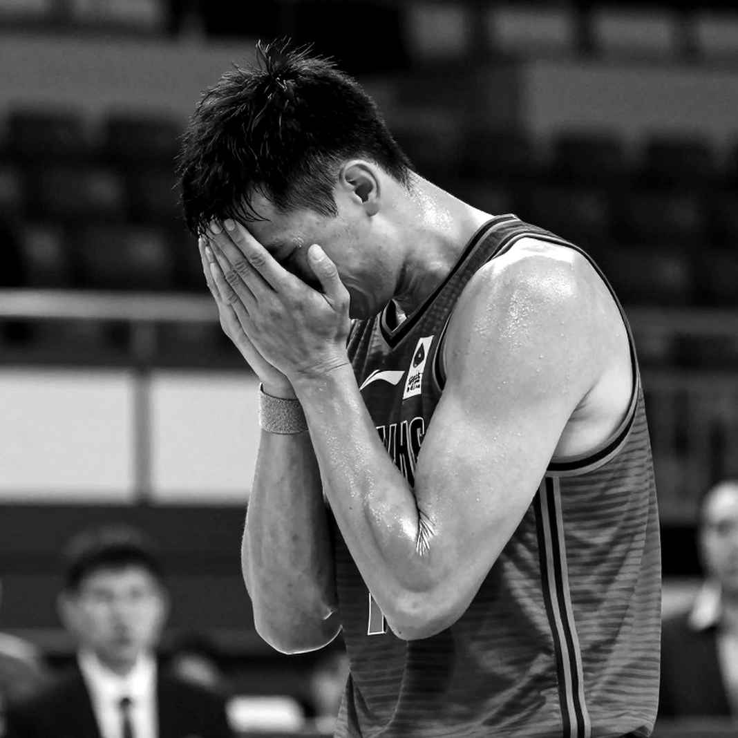 Saras Jasikevicius: Lời Tự Thú Sau Chiến Thắng Và Cú Đổi Bài Giữa Giờ Không Ai Nhìn Thấy Saras Jasikevicius: Lời Tự Thú Sau Chiến Thắng Và Cú Đổi Bài Giữa Giờ Không Ai Nhìn Thấy