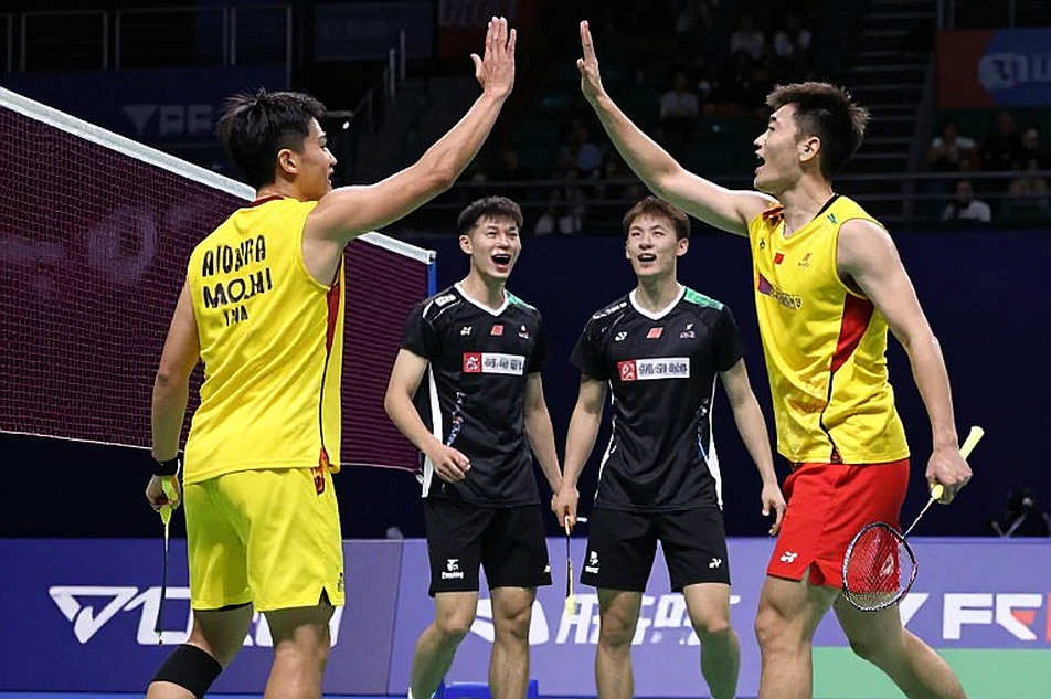 Nguyễn Tiến Minh thắng trận giao hữu tại Vietnam Open 2026 Super 100, khẳng định tinh thần bất bại ở tuổi 43 Nguyễn Tiến Minh thắng trận giao hữu tại Vietnam Open 2026 Super 100, khẳng định tinh thần bất bại ở tuổi 43