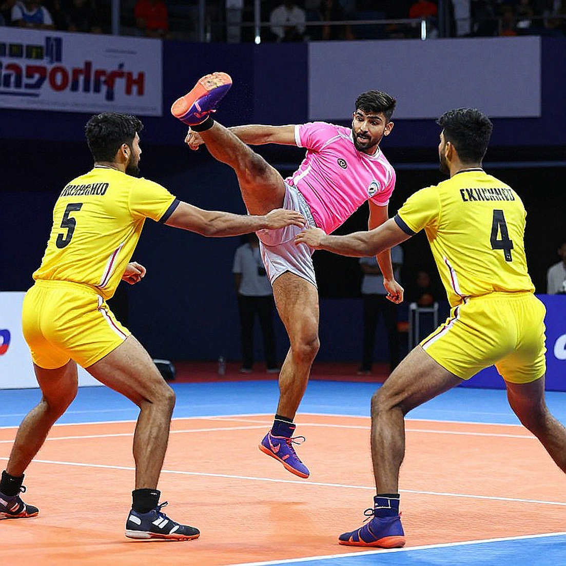 When VAR has a long arm: Why V.League needs a 'referee formula' for the annual season