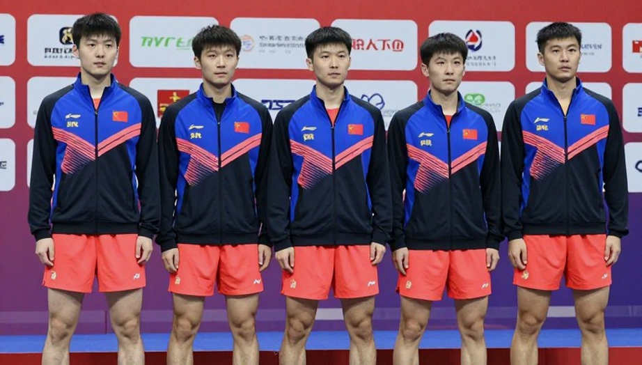 Pha đạp bóng của Huỳnh Tấn Sinh và thẻ vàng gây tranh cãi ở trận Thành phố Đồng Nai - Công An Hà Nội Pha đạp bóng của Huỳnh Tấn Sinh và thẻ vàng gây tranh cãi ở trận Thành phố Đồng Nai - Công An Hà Nội