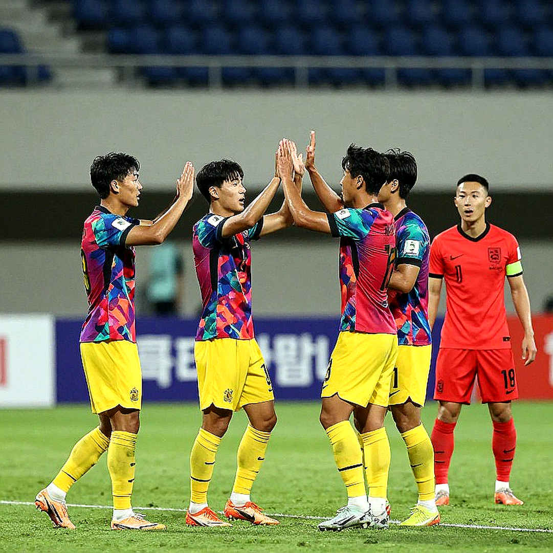 Bofo Bautista và giấc mơ ghế nóng Chivas: Khi huyền thoại tự đặt mình vào vòng xoáy