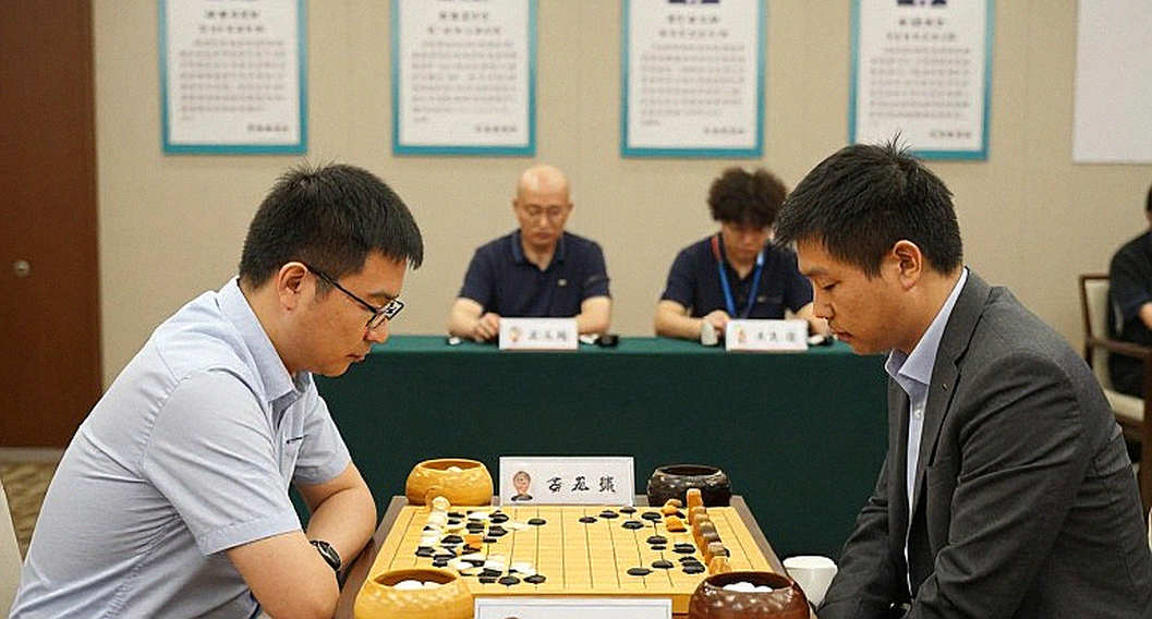 Giải Cờ Vua Toàn Cầu Tech Mahindra Mùa Thứ Tư: Magnus Carlsen Trở Lại Sau Mùa Vắng Bóng Và Cuộc Chiến Sôi Động Của Các Sao Ấn Độ Giải Cờ Vua Toàn Cầu Tech Mahindra Mùa Thứ Tư: Magnus Carlsen Trở Lại Sau Mùa Vắng Bóng Và Cuộc Chiến Sôi Động Của Các Sao Ấn Độ
