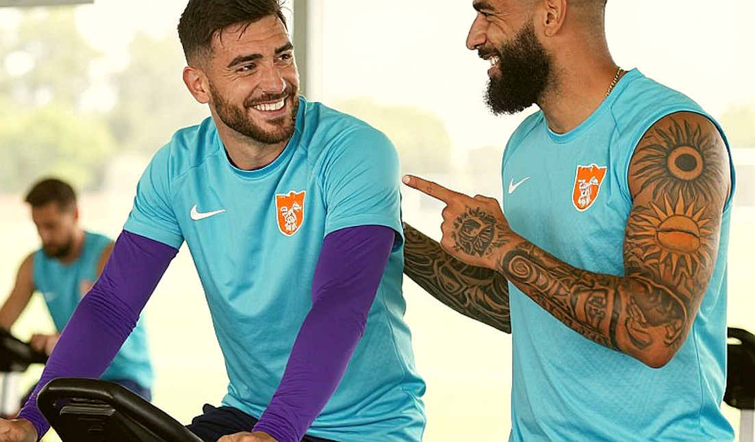 Án phạt đã tuyên, đề cử vẫn còn: AFC tự đốt uy tín của chính mình