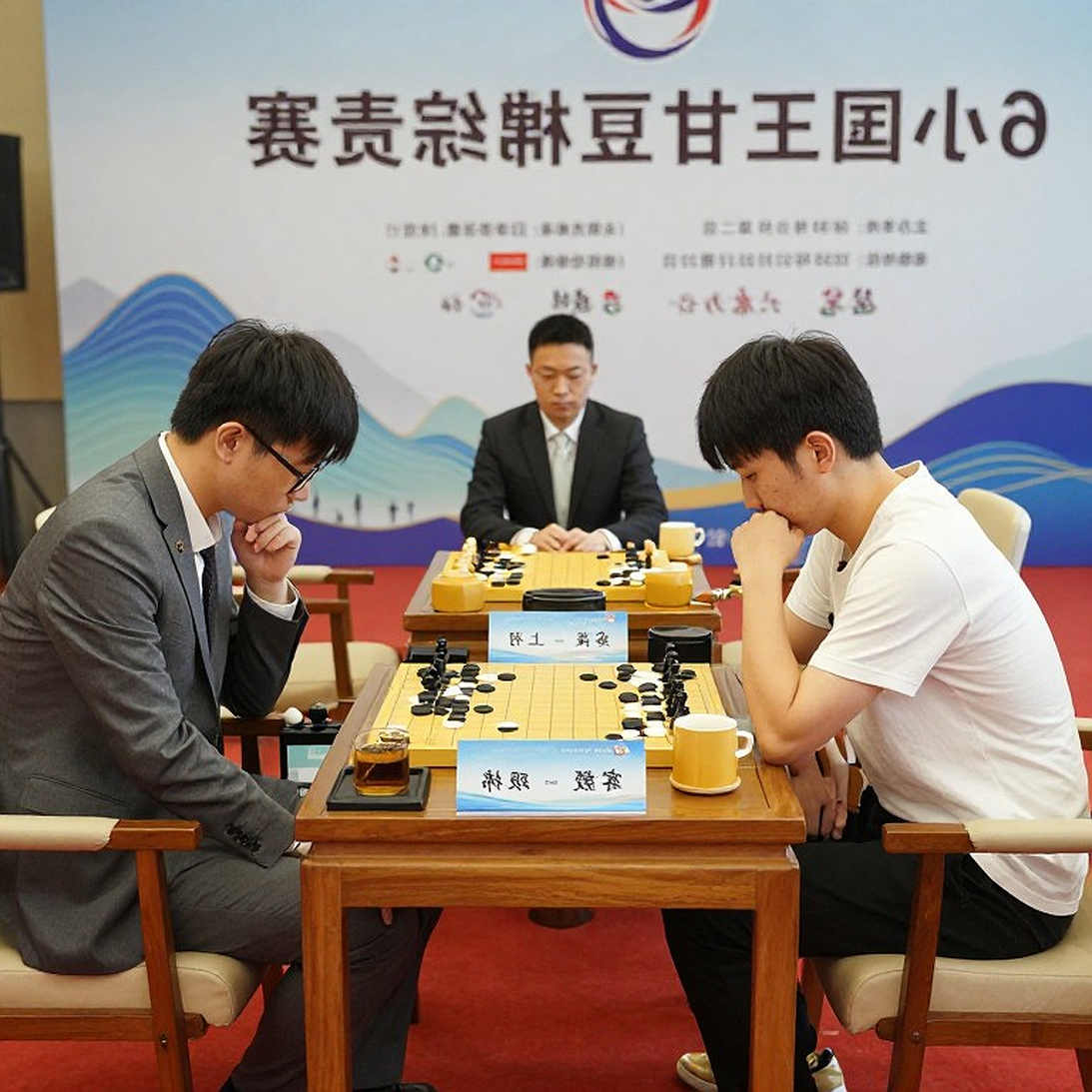 Món quà từ Thủ tướng Ấn Độ: Bản ghi ván cờ World Cup của Sindarov và thông điệp 'ngoại giao cờ vua'