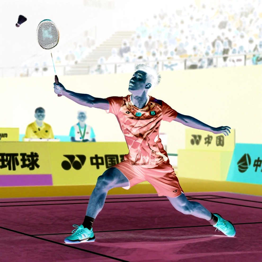 Nguyễn Tiến Minh giành vé vào vòng 1 Vietnam Open 2026 nhờ khai thác điểm yếu singles của Nguyễn Hoàng Thái Sơn