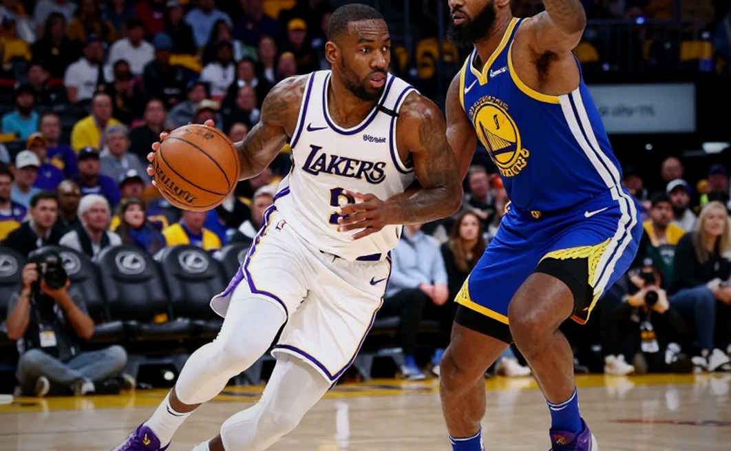 Max Strus so sánh Duncan Robinson với Steph Curry bị phóng đại Max Strus so sánh Duncan Robinson với Steph Curry bị phóng đại